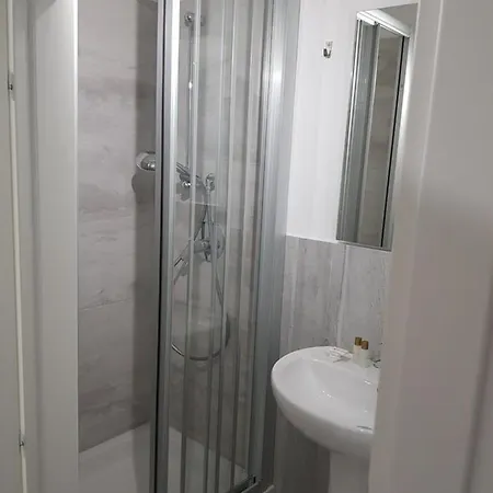 住宿加早餐酒店 Dormi Da Me Sul Mare 西维尔诺瓦·马尔凯